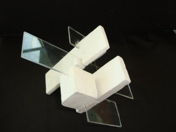 Acrylic and plaster sculpture, in a better view.