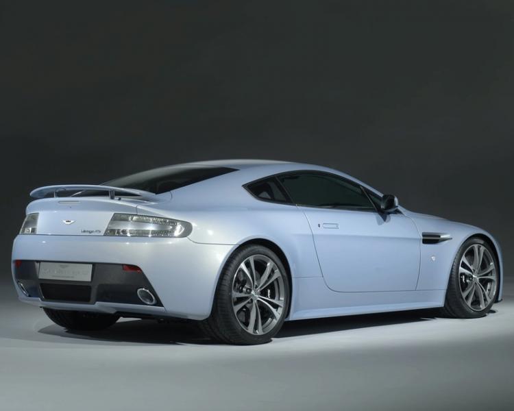 Aston Martin V12 Vantage Rear