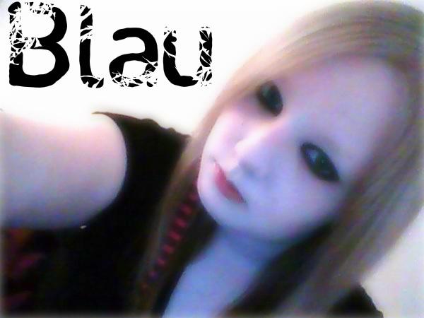 Blau pink clip in shot