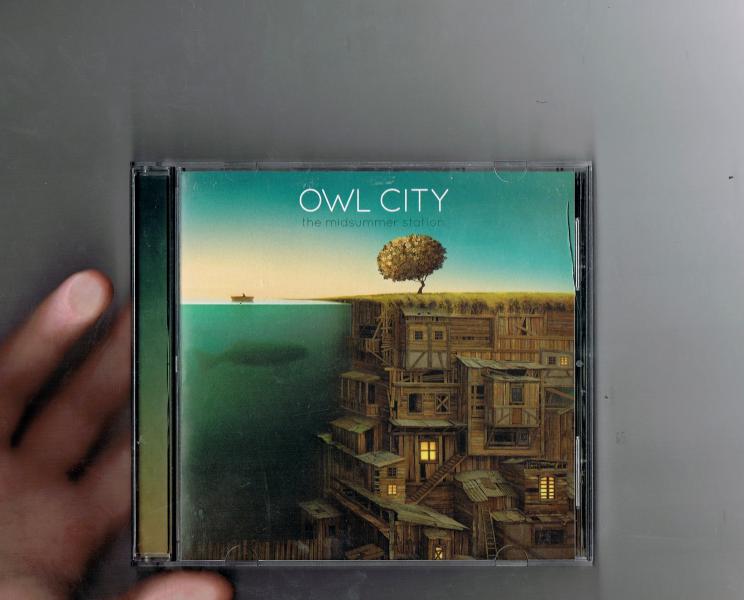 I finally got Owl City's The Midsummer Station in my hands!!!
