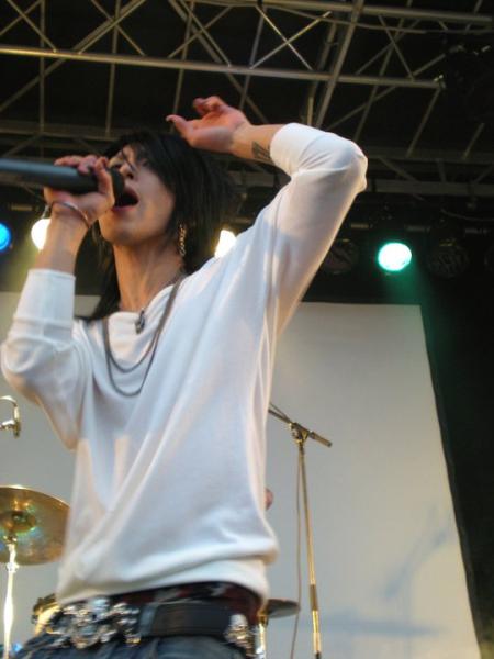 I love him sooo much. :D