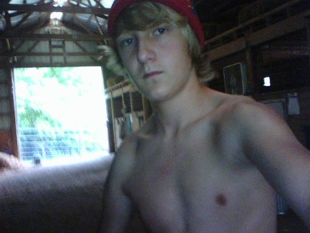 im a farm boy yeehaw =]