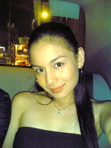 Just luuuuuuuuuuuuuuuuuuuuuv the necklace!!! Luks puuurrfect.