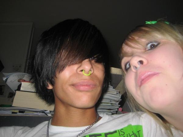 Me + BFFL Jonathan. ; ___;

I miss him so~