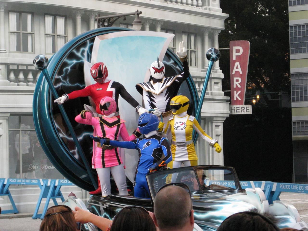 Ok, so i happened to run by them on their disney world run, so ya