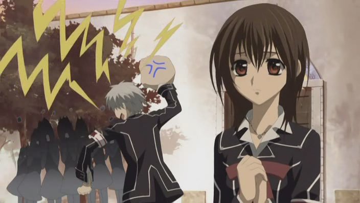 Yuki (the brown haired girl in care you don't know vampire knight) looks all serioius whiel Zero (dude in the backround) his expresion is so priceless